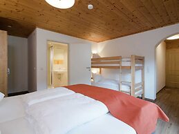 Luxurious Apartment With Terrace