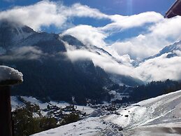 Apartment in Kaprun Near ski Area