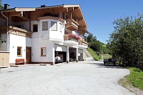 Flat in Mittersill Near Ski Lift