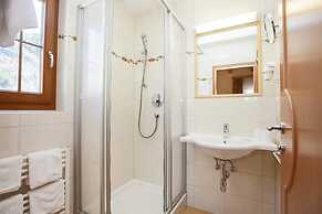 Spacious Holiday Flat With Sauna in Stumm