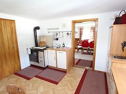 Cozy Chalet in Bramberg am Wildkogel with Sauna near Ski Lift