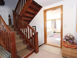 Cozy Chalet in Bramberg am Wildkogel with Sauna near Ski Lift