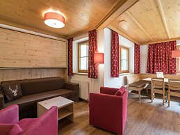 Luxurious Apartment in Saalbach-hinterglemm Near Ski Area