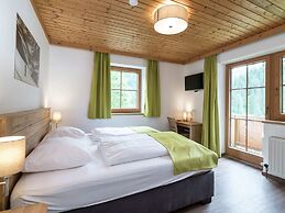 Luxurious Apartment in Saalbach-hinterglemm Near Ski Area