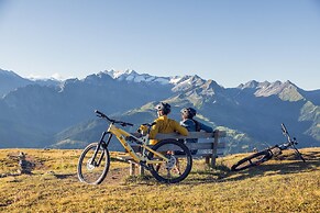 Stylish Flats in Uderns Near Ski Lifts