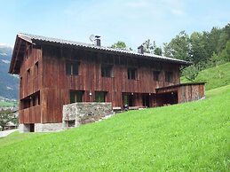 Apartment in Ramsau im Zillertal With Sauna
