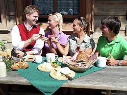 Apartment With Balcony and Sauna