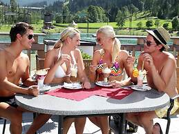 Apartment With Balcony and Sauna