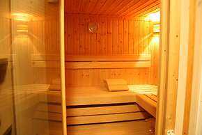 Apartment With Balcony and Sauna