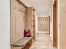 Exquisite Holiday Home near Ski Area in Königsleiten