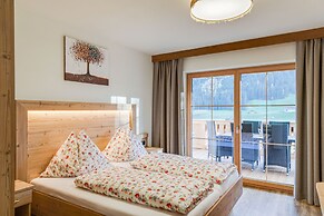 Exquisite Holiday Home near Ski Area in Königsleiten