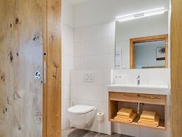 Exquisite Holiday Home near Ski Area in Königsleiten