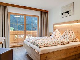 Exquisite Holiday Home near Ski Area in Königsleiten