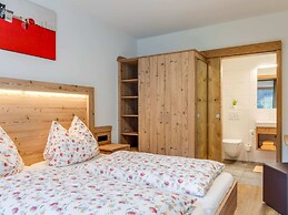 Exquisite Holiday Home near Ski Area in Königsleiten