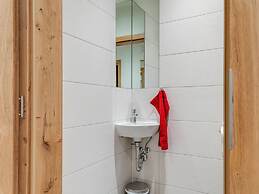 Exquisite Holiday Home near Ski Area in Königsleiten