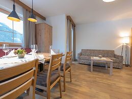 Exquisite Holiday Home near Ski Area in Königsleiten