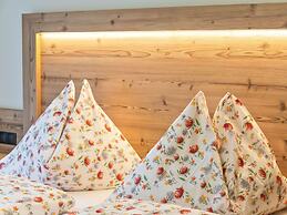 Exquisite Holiday Home near Ski Area in Königsleiten