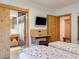 Exquisite Holiday Home near Ski Area in Königsleiten