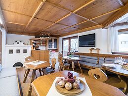 Boutique Holiday Home in Kirchberg with Hot Tub