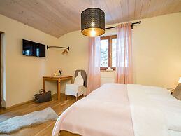 Boutique Holiday Home in Kirchberg with Hot Tub