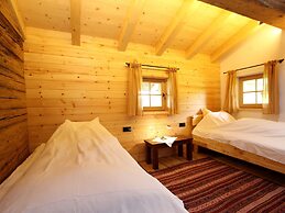 Cozy Chalet in Sankt Johann in Tirol near Ski Area