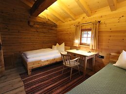 Cozy Chalet in Sankt Johann in Tirol near Ski Area