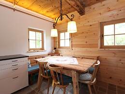 Cozy Chalet in Sankt Johann in Tirol near Ski Area