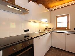 Cozy Chalet in Sankt Johann in Tirol near Ski Area