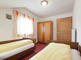 Guesthouse in Vent With Balcony