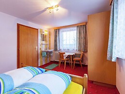 Cozy Apartment near Ski Area in See