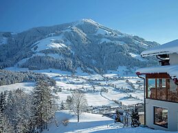 Beautiful Apartment in Brixen in the Thale