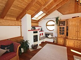 Cosy Holiday Flat With Garden in Wenns