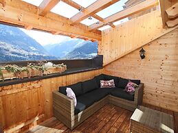 Cosy Holiday Flat With Garden in Wenns