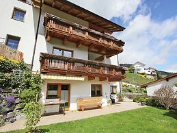 Cosy Holiday Flat With Garden in Wenns