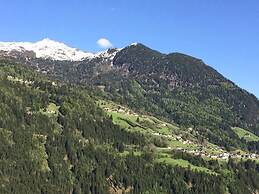 Cosy Holiday Flat With Garden in Wenns