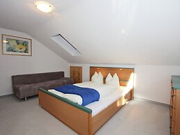 Charming Apartment in Fiss