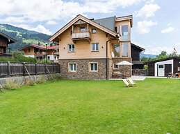 Apartment in Brixen im Thale in ski Area