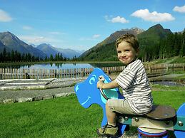 Apartment With Mountain Views From the Balcony