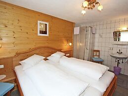 Apartment With Mountain Views From the Balcony