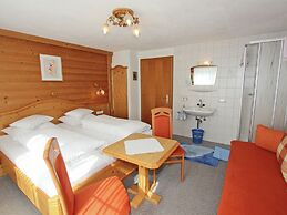 Apartment With Mountain Views From the Balcony