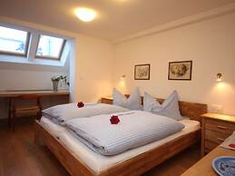 Spacious Apartment in Kitzbuhel near Ski Lift