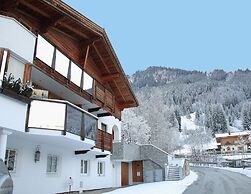 Spacious Apartment in Kitzbuhel near Ski Lift