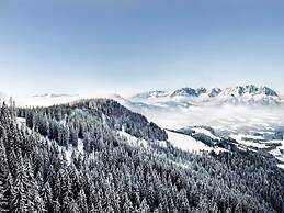 Spacious Apartment in Kitzbuhel near Ski Lift