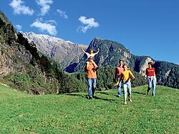 Luxury Apartment in Längenfeld near Ski Area