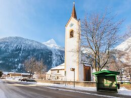 Luxury Apartment in Längenfeld near Ski Area