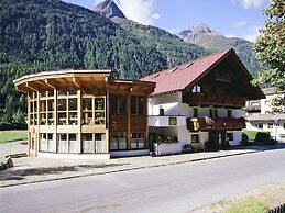 Luxury Apartment in Längenfeld near Ski Area