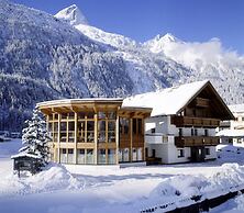 Apartment in Huben Near Ski Slopes