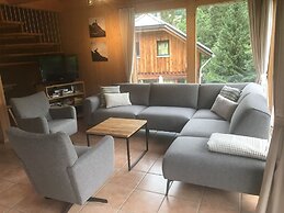 Wooden Chalet in Styria near Kreischberg Ski Area