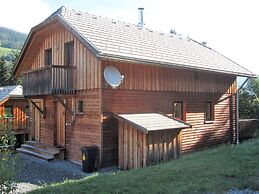 Wooden Chalet in Styria near Kreischberg Ski Area