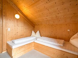 Wooden Chalet in Styria near Kreischberg Ski Area